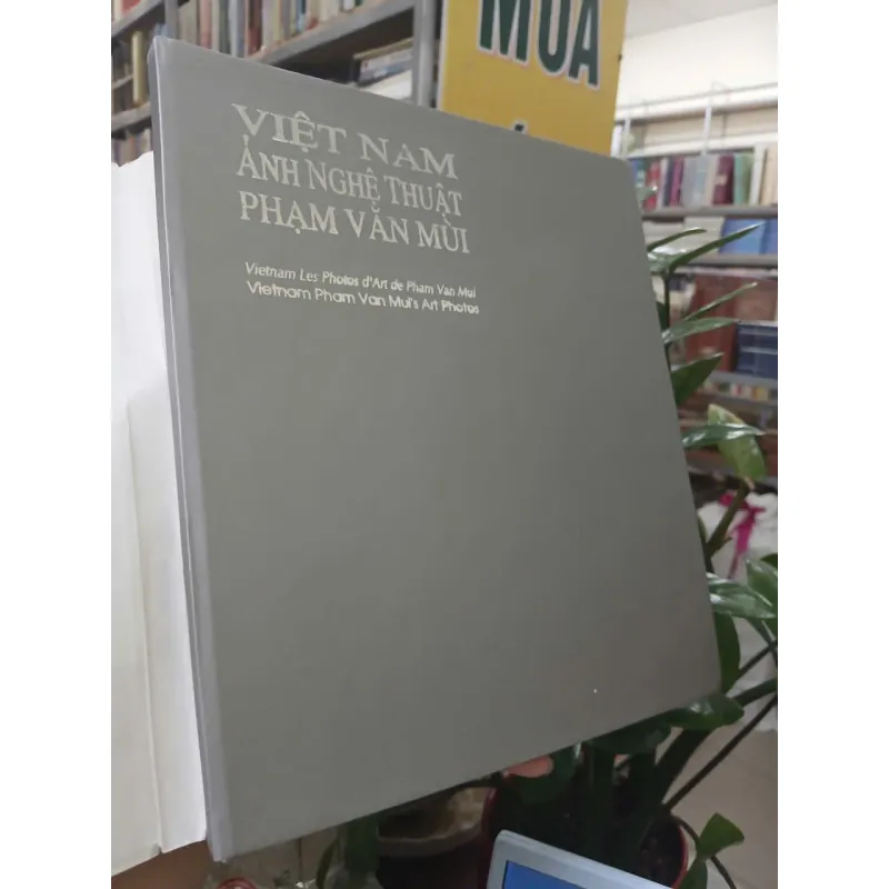 ẢNH NGHỆ THUẬT PHẠM VĂN MÙI - NXB TRẺ 1032059