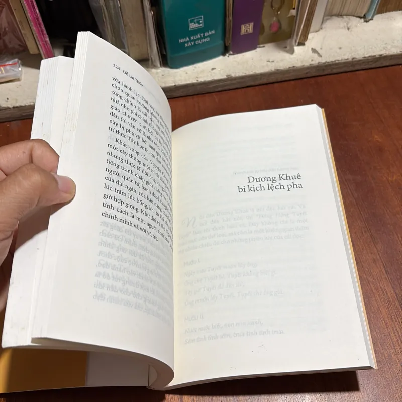 II Sách Hay: Hé Gương Cho Người Đọc - Đỗ Lai Thuý - 2015 1021363