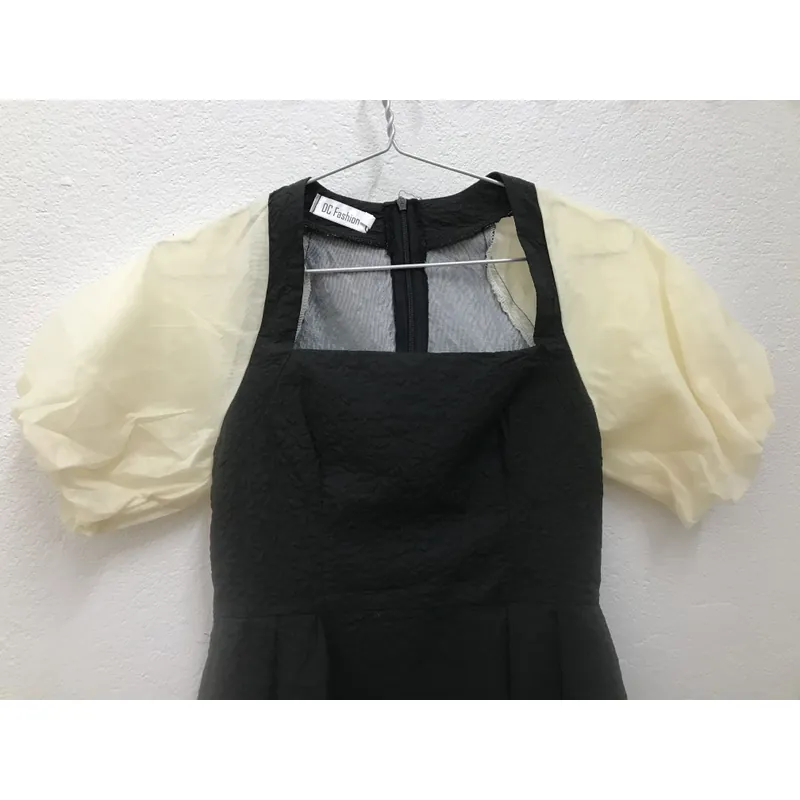 Đầm cổ vuông tay voan bồng size S 695941