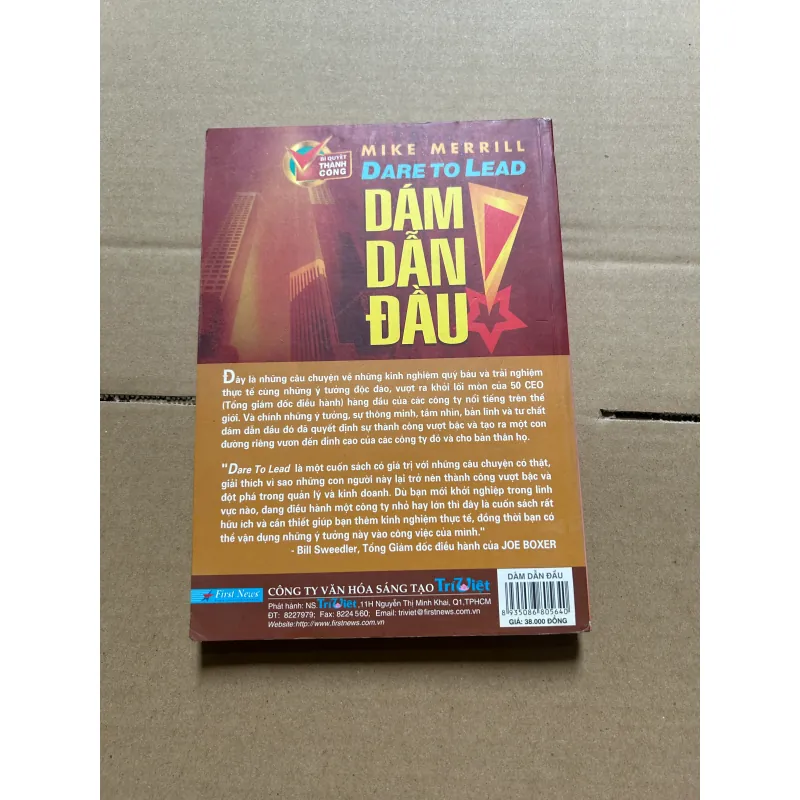 Dám dẫn đầu 997055