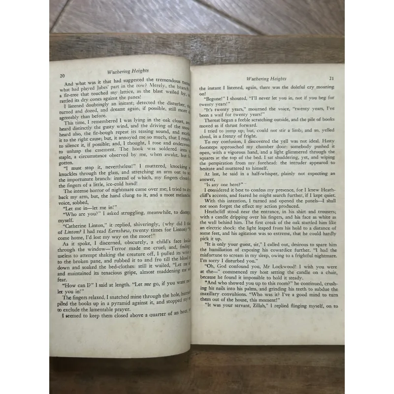 Wuthering Heights – Emily Bronte (Vintage Cover) 731640