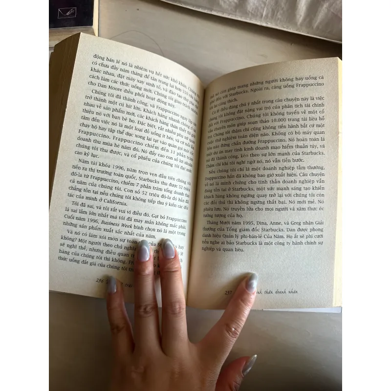 Sách Đời hiểu trái tim - Hướng Dẫn Các Trải Nghiệm Cà Phê Starbucks 797782