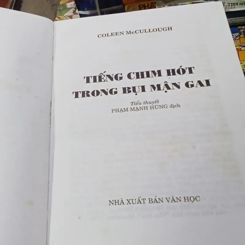 Tiếng Chim Hót Trong Bụi Mận Gai - Colleen McCullough 1018650