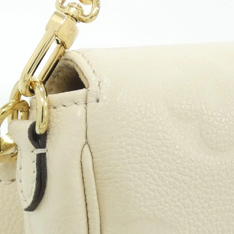 Ví Louis Vuitton Monogram Empreinte Wallet On Chain Ivy M82210 Túi đeo vai - Hàng hiệu Chính hãng 802135