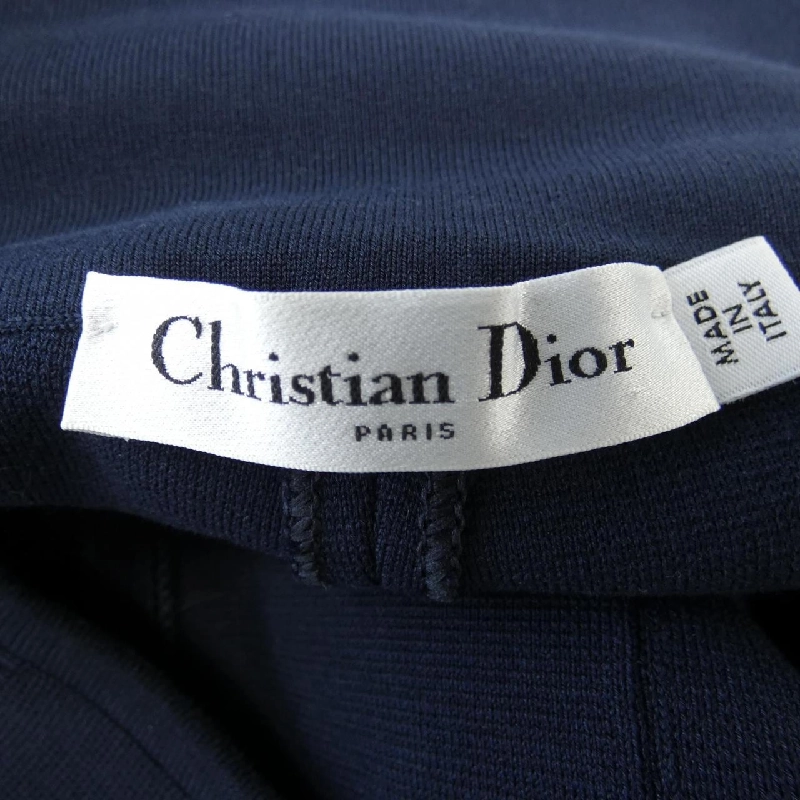 Quần short CHRISTIAN DIOR 649499