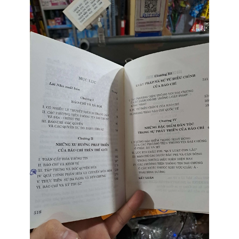 Báo Chí Hiện Đại Nước Ngoài - Những Quy Tắc Và Nghịch Lý - X.A. Mikhailốp - 2004 mới 90% ố nhẹ - GIÁO TRÌNH, CHUYÊN MÔN - HMT3012 924937