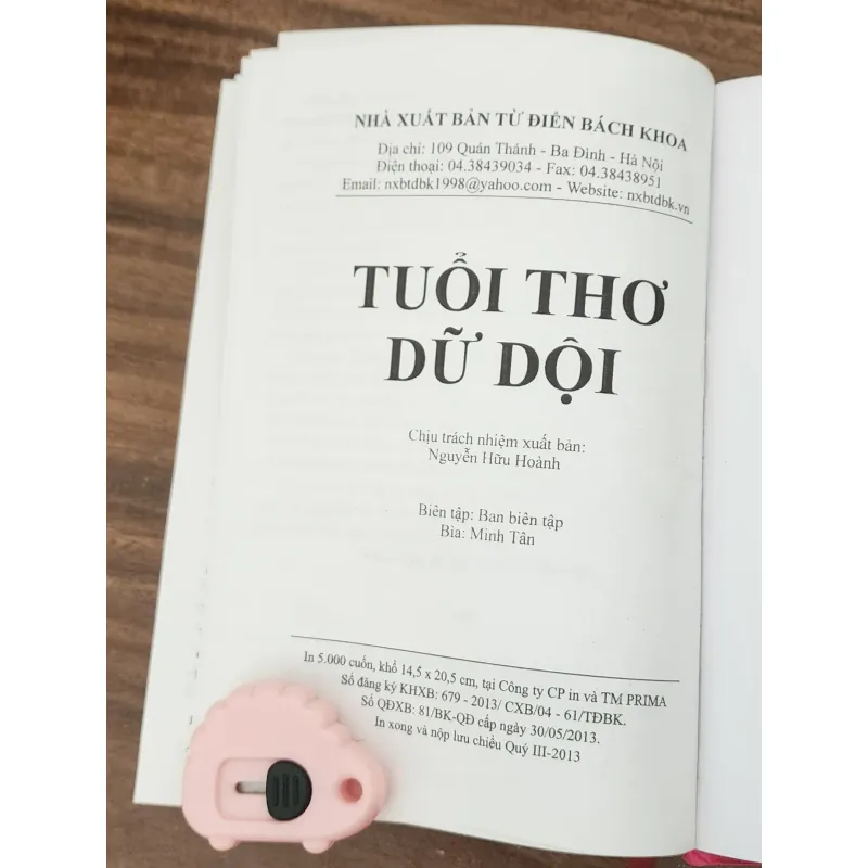 TUỔI THƠ DỮ DỘI - Phùng Quán (bìa cứng, 742 trang) 747986