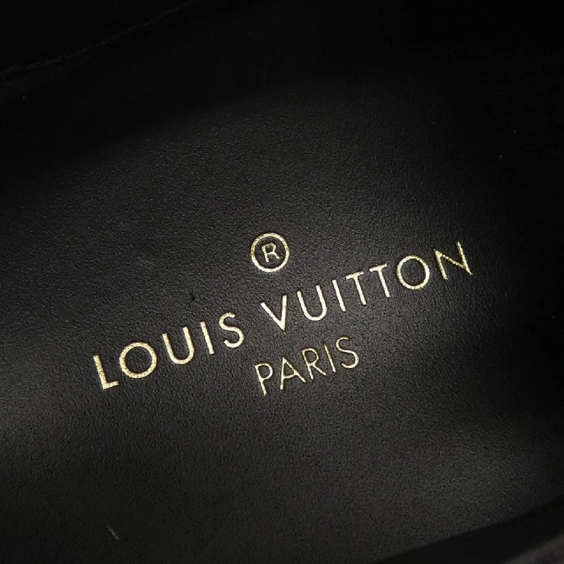 Giày sneaker LOUIS VUITTON dòng Runaway - Hàng hiệu Authentic 828151