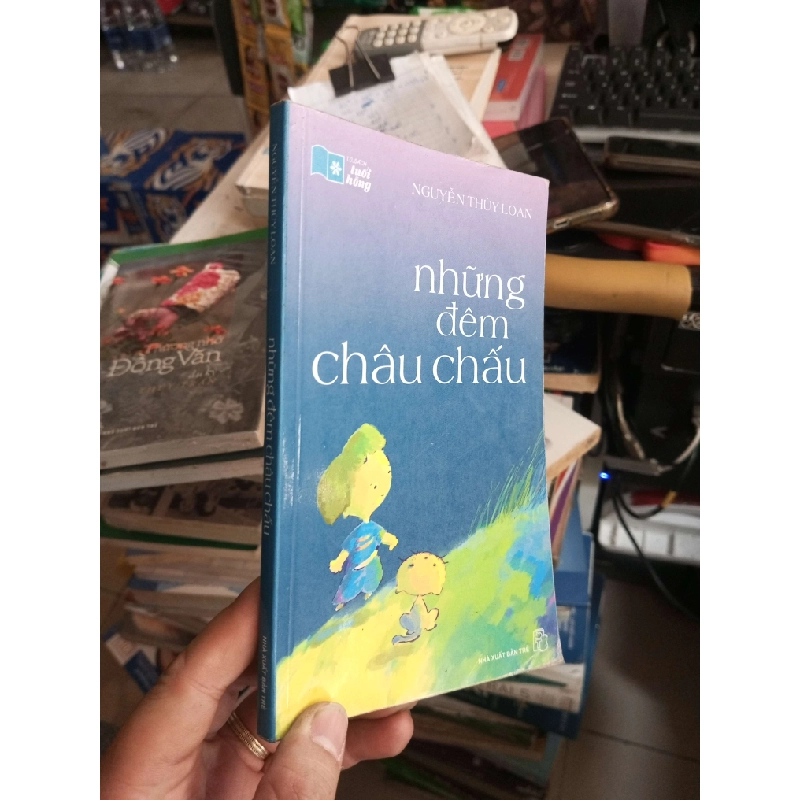 Những Đêm Châu Chấu - Nguyễn Thúy Loan 2009 mới 80% ố Văn học Việt Nam HCM1004 1007367
