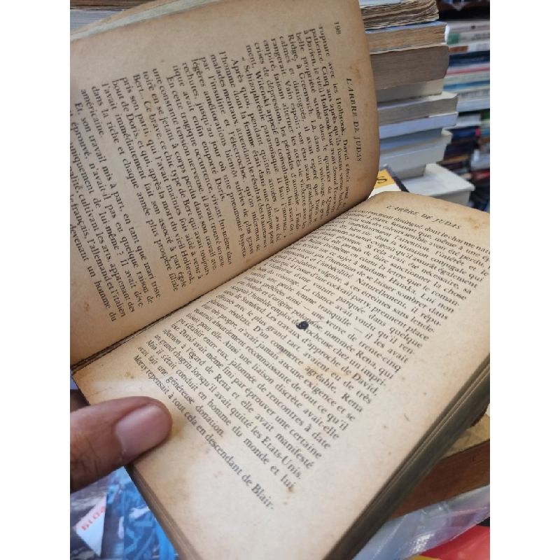 L'arbre de Judas - A. J. Cronin 396376