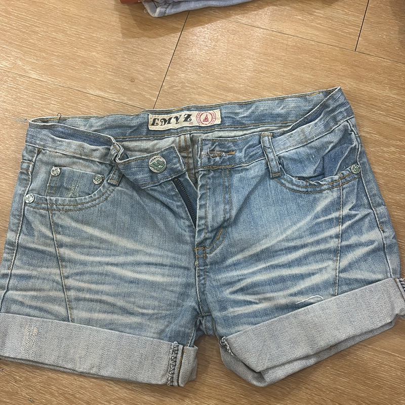 Quần short nữ và chân váy ngắn chữ A 503109