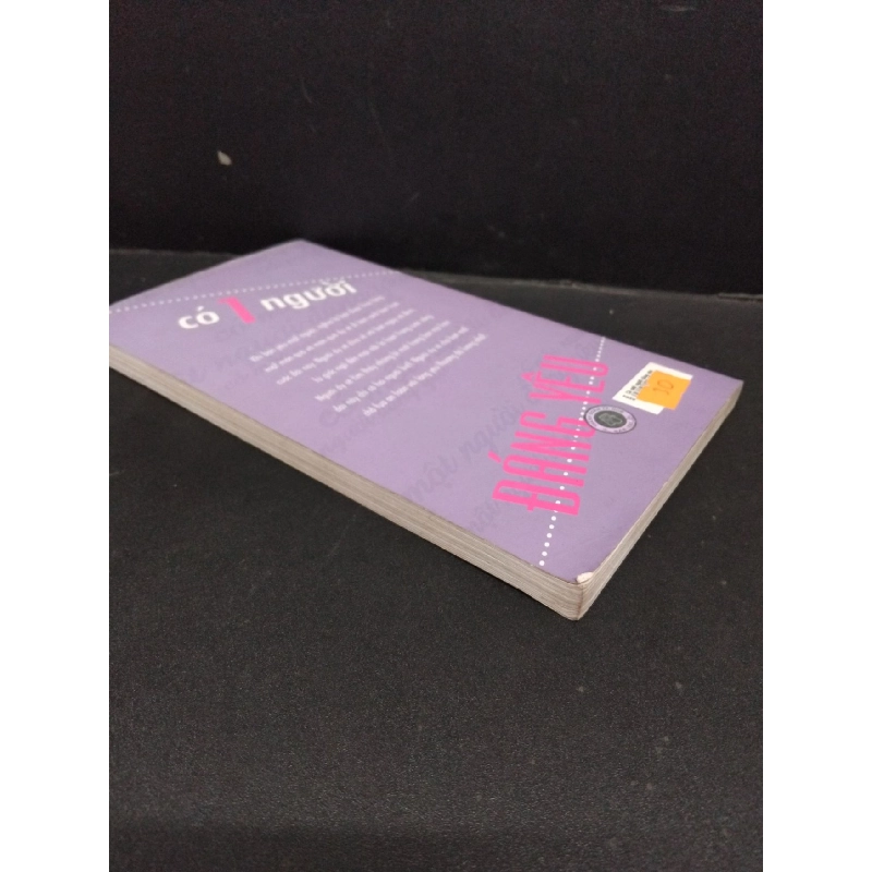 Có 1 người đáng yêu mới 80% ố nhẹ 2004 HCM1008 VĂN HỌC 916570