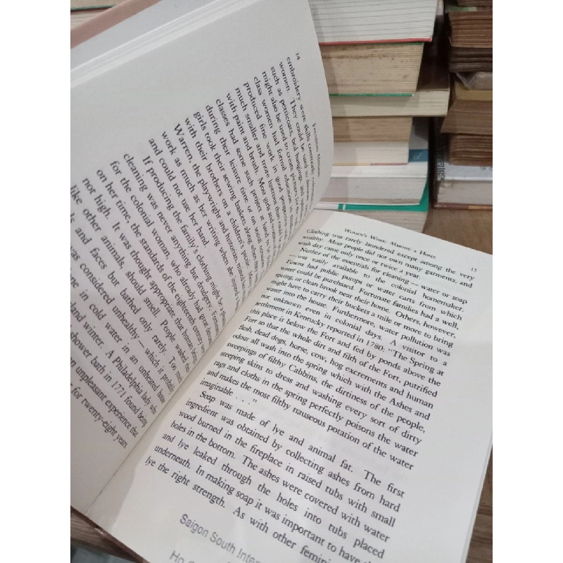 Founding mothers - Linda Grant De Pauw 748891