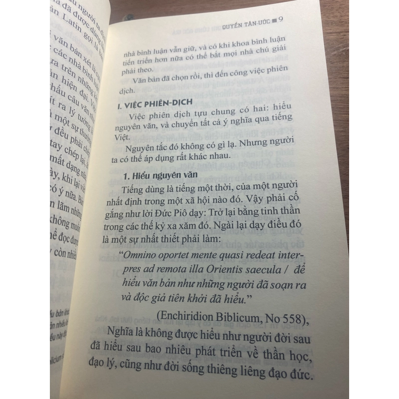 Ít lời thanh minh cùng độc giả (Lm Nguyễn Thế Thuấn) - sách sưu tầm 517108