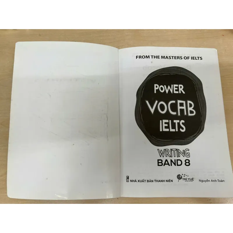 Sách luyện thi POWER VOCAB IELTS – Writing band 8 của From The masters of IELTS 781167