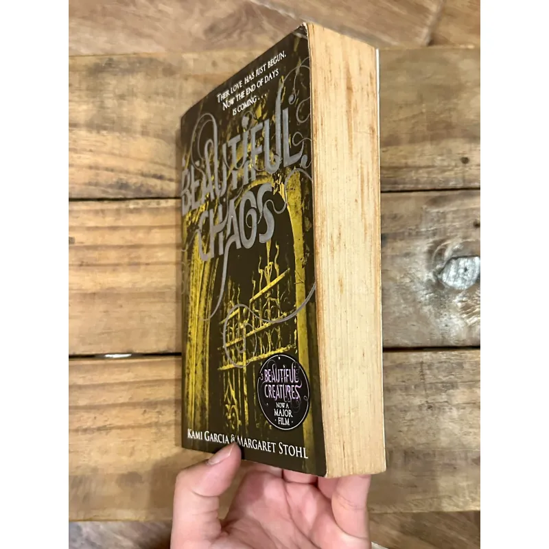 Beautiful Chaos - Kami Garcia , Margaret Stohl (Rate this book Caster Chronicles #3) 752901