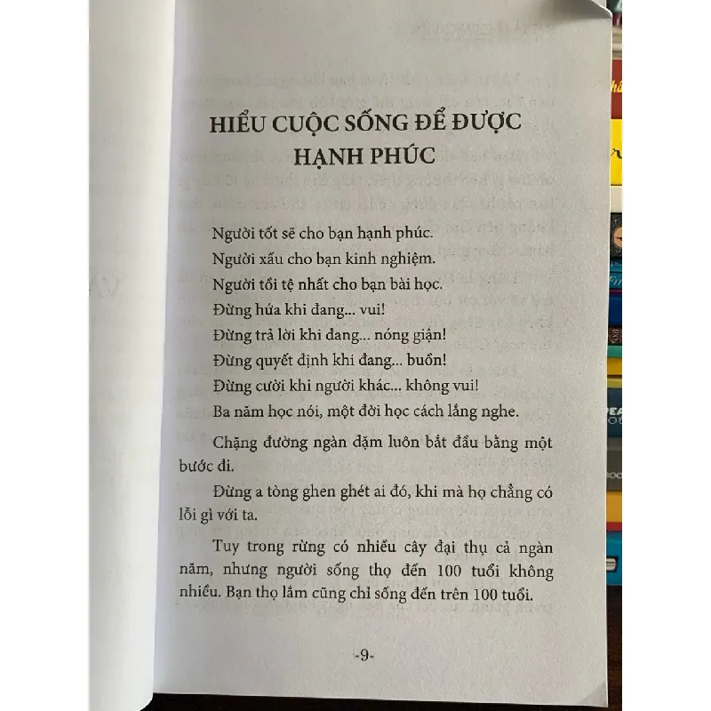 Hiểu đời để sống tốt hơn – Đại tá Lê Quang Viêm (biên soạn) 572280