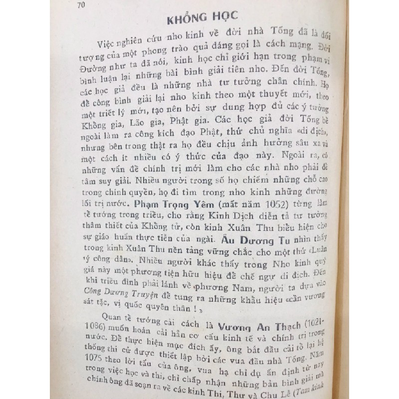 Những thời kỳ chính văn học sử trung hoa - Phạm Thế Ngũ chủ biên 125766