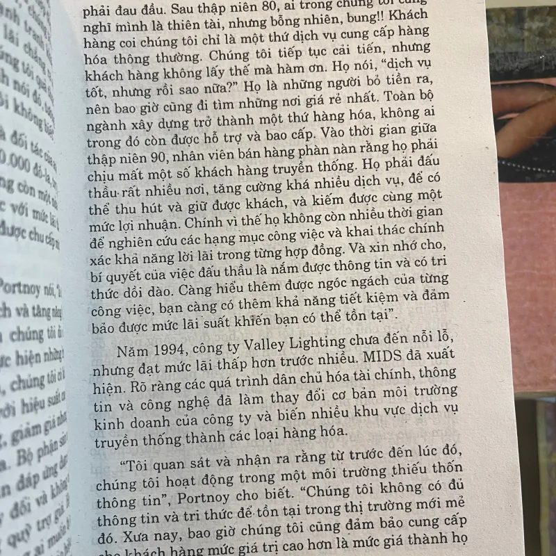 CHIẾC LEXUS VÀ CÂY ÔLIU - THOMAS L. FRIEDMAN  1001511