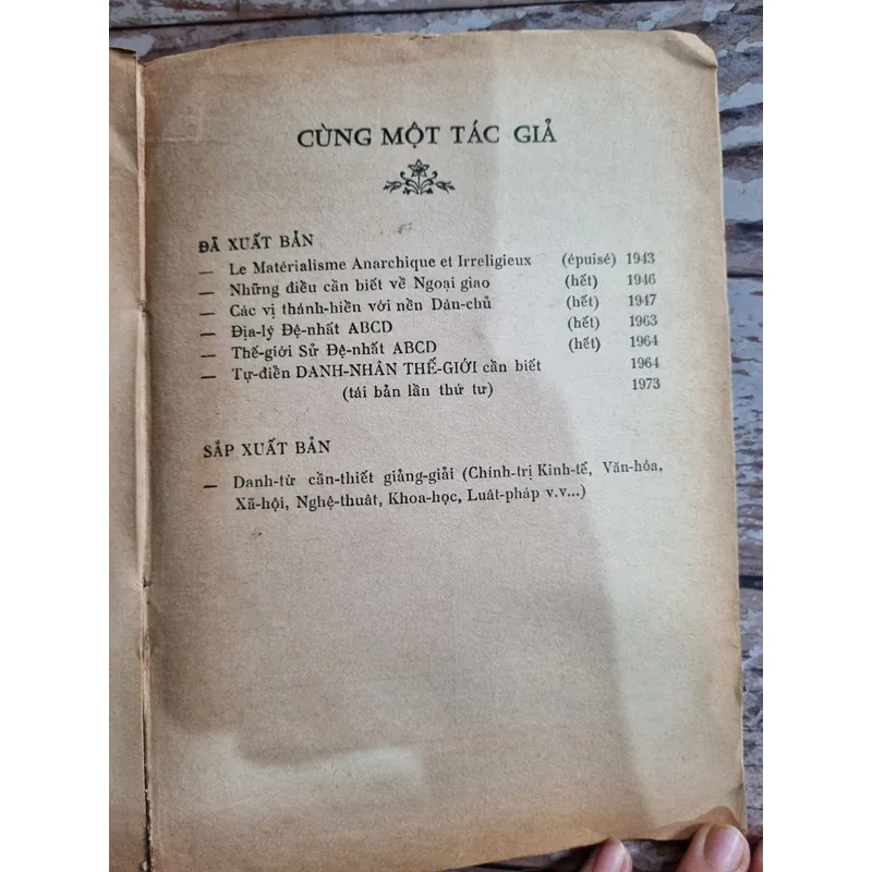 Từ điển tam ngữ  620 trang - VIÊT ANH PHAP PHÁP ANH VIÊT ANH PHÁP VIỆT 722408