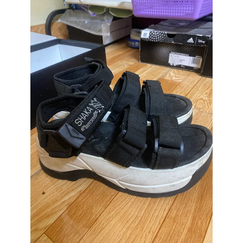 Sandal đế suồng SHAKA có thể điều chỉnh kích cỡ 592831