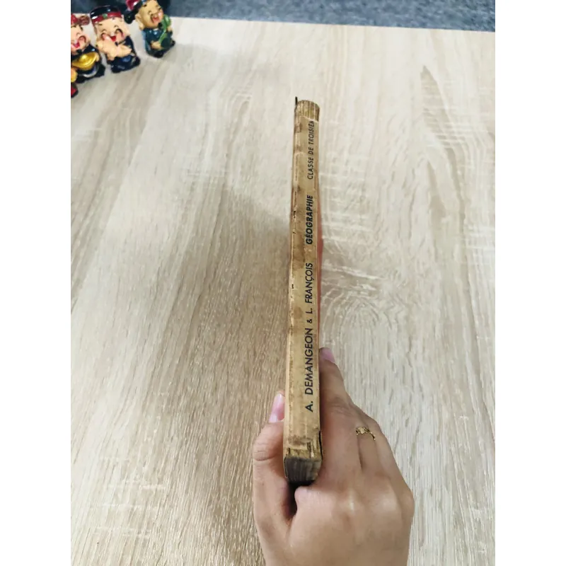 Sách địa lý Pháp xưa – in từ thời 1940 971728