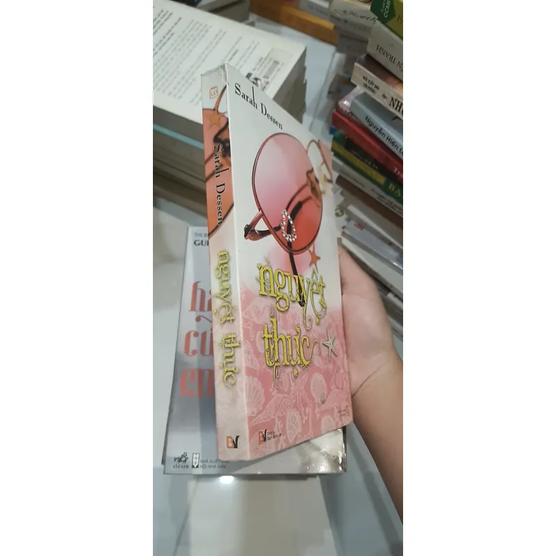 Cuốn sách "Nguyệt Thực" (Along for the Ride) của tác giả Sarah Dessen 👣 691432