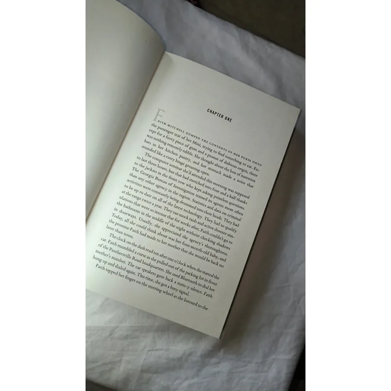 Crime fiction / Thriller / Psychological / Detective - FALLEN by Karin Slaughter khổ lớn 749008