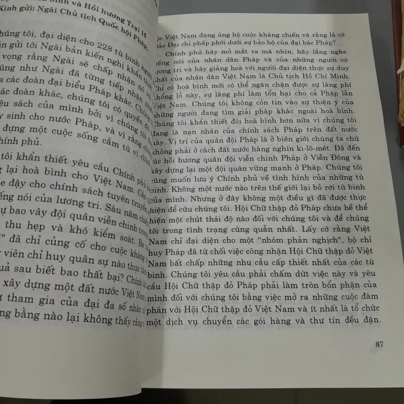 CHIẾN TRANH ĐÔNG DƯƠNG QUA TIẾNG NÓI CỦA BINH LÍNH PHÁP 712386