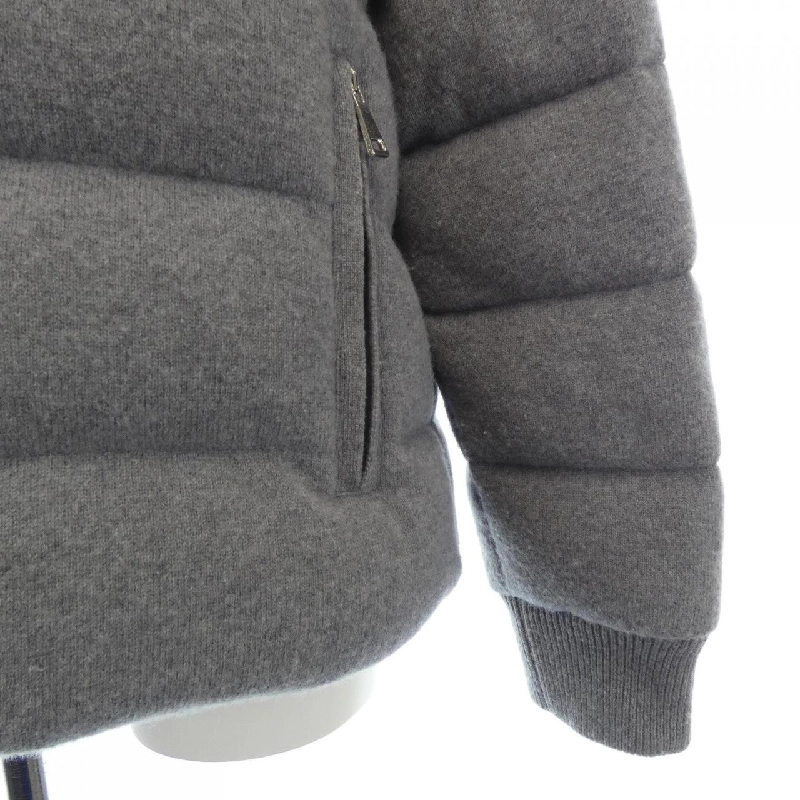 Áo khoác lông vũ MONCLER 642389