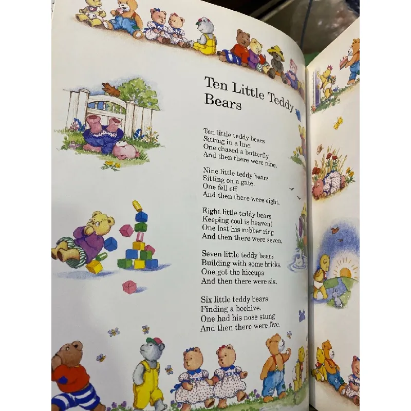 My Treasury of Stories and Rhymes - edited by Nicola Baxter 694409