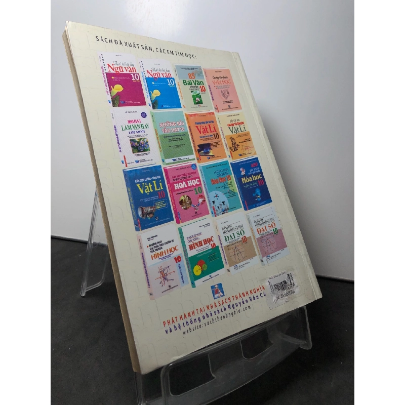 Bài tập tiếng anh 10 tự luận và trắc nghiệm 2008 mới 80% ố nhẹ Lê Ngọc bửu HPB0709 HỌC NGOẠI NGỮ 916985