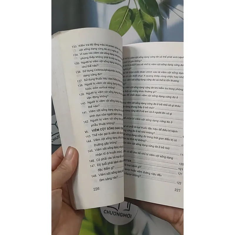 300 câu hỏi phòng chữa bệnh viêm khớp - Thi Quế Anh 688502