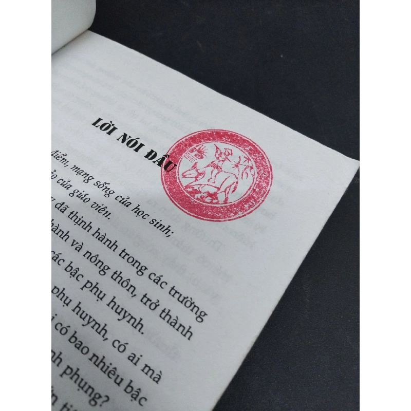 Làm gì khi thành tích học tập của trẻ kém mới 70% bẩn bìa, ố, bung gáy, tróc gáy, có mộc đỏ ở trang đầu 2010 HCM2811 Tôn Chấn Vân, Diêu Vệ KỸ NĂNG 918230