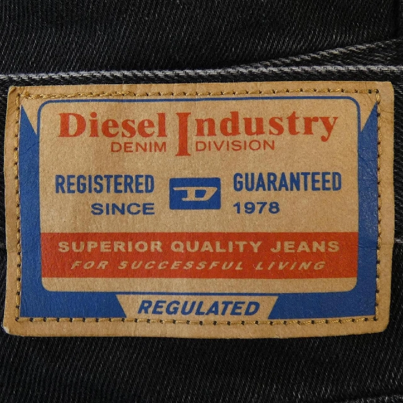 Quần jeans DIESEL 2001 D-MACRO - Hàng hiệu Authentic 887800