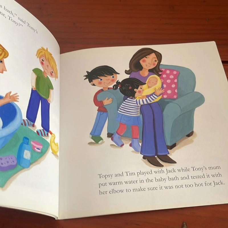 PICTURE BOOK Topsy and Tim the new baby 536730