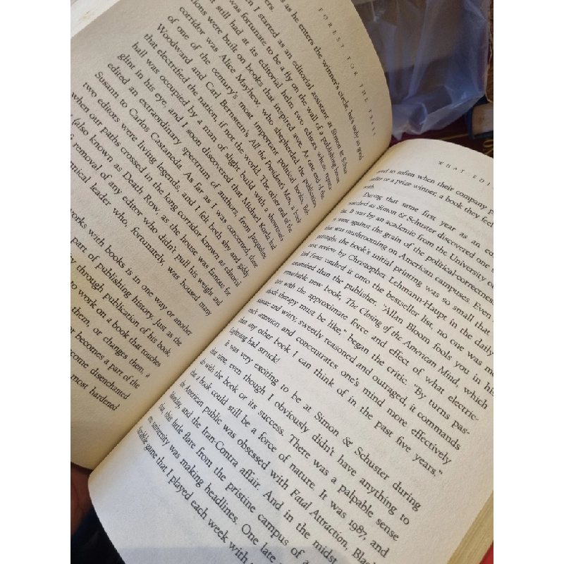 THE FOREST FOR THE TREES - Betsy Lerner 176770