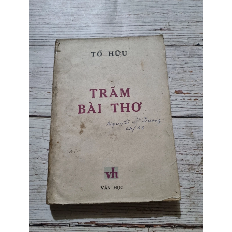 Trăm bài thơ|  thơ Tố Hữu | 300 trang | xb 1987  322394