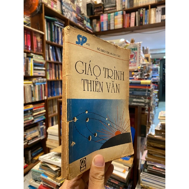Giáo trình thiên văn - Phạm Viết Trinh và Nguyễn Đình Noãn 701846