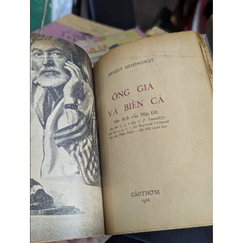 NGƯ ÔNG VÀ BIỂN CẢ - HEMINGWAY 129515