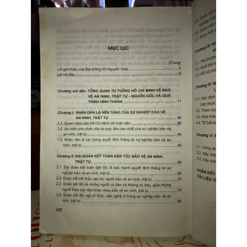 Tư tưởng Hồ Chí Minh về bảo vệ an ninh trật tự  778215