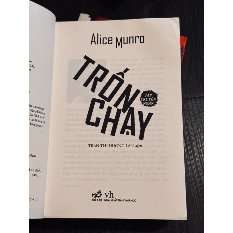 Combo trốn chạy + Alice cuộc đời yêu dấu 519488