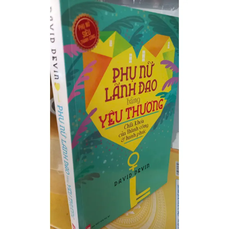 phụ nữ lãnh đạo bằng yêu thương 996647