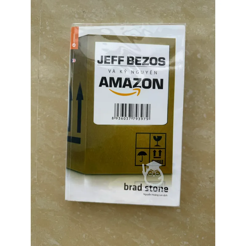 BỊ THEO DÕI - JEFF BEZOS VÀ KỶ NGUYÊN AMAZON 560674