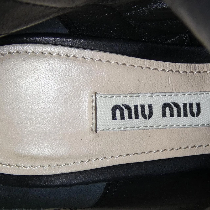 【Khuyến mãi】Giày bốt MIU MIU 664529