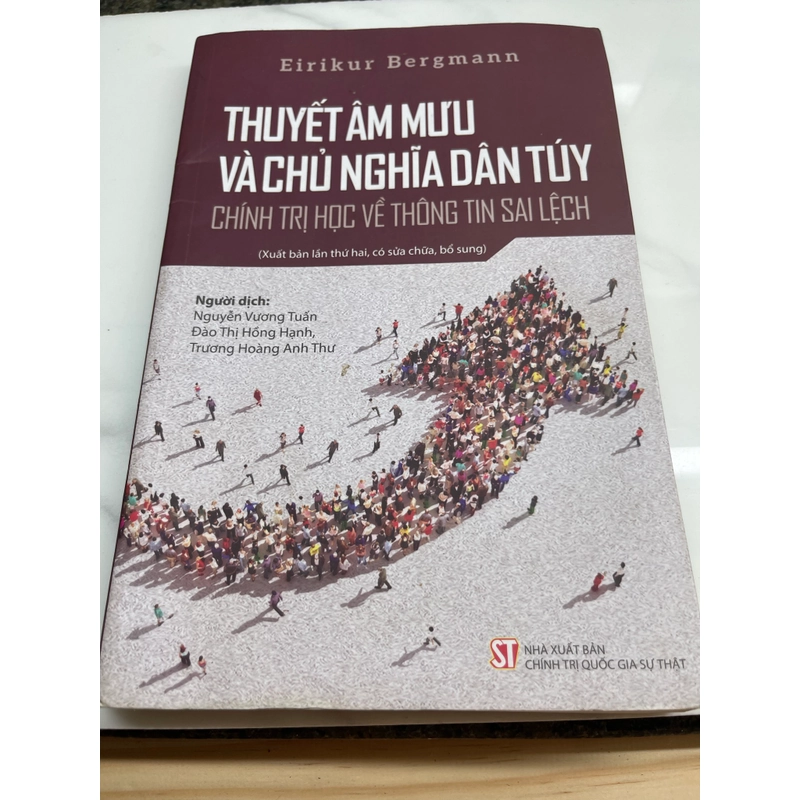 Thuyết âm mưu và chủ nghĩa dân tuý Chính trị học về thông tin sai lệch Bergmann 552475