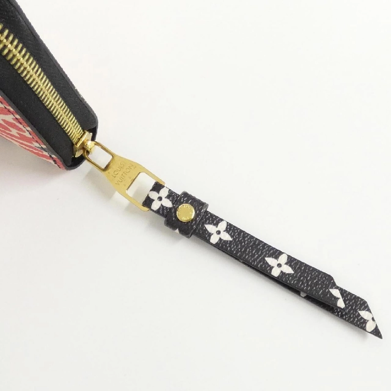 Ví Zippy LV Crafty của Louis Vuitton M69436 - Hàng hiệu Chính hãng 770103