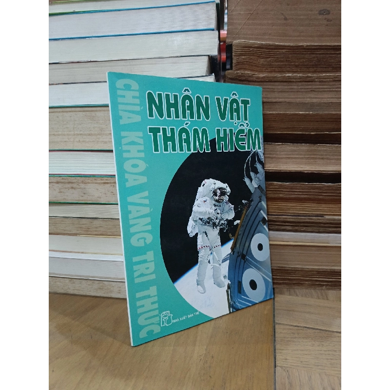 Chìa khóa vàng tri thức: Nhân vật thám hiểm - Hồ Cúc (dịch) 787813