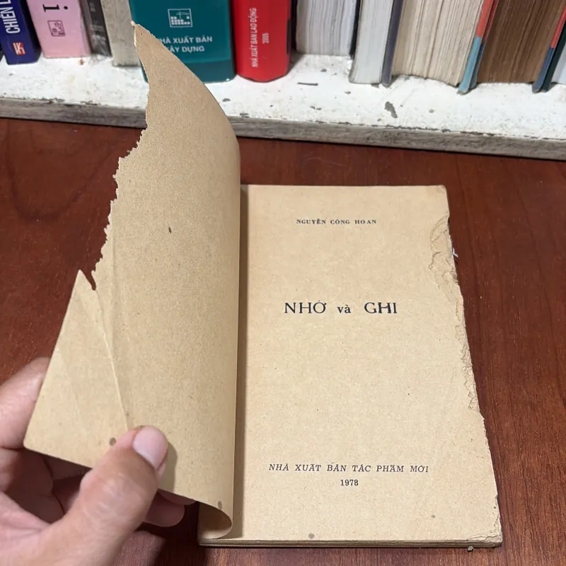 II Sách Xưa: Nhớ Và Ghi - Nguyễn Công Hoan - 1978 764724