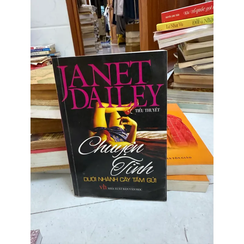 Chuyện tình dưới nhành cây tầm gửi  593328